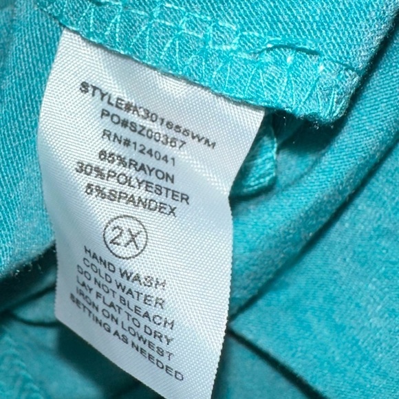 NWT Cyrus Top - Picture 7 of 7